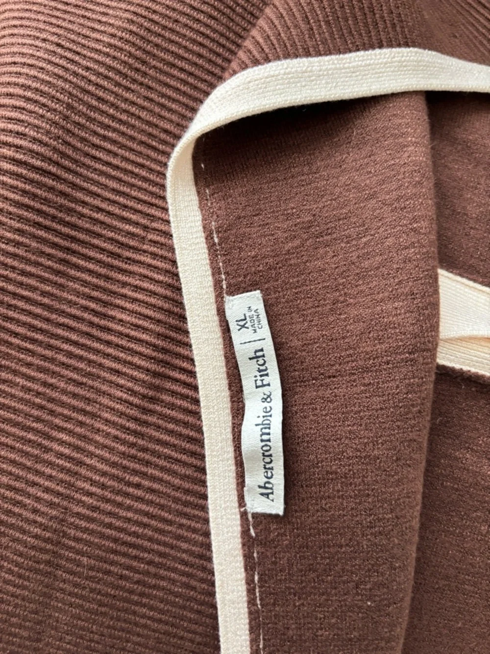 Abercrombie & Fitch Brown Halter Knit Top – Contrast Trim – Size XL - Picture 5 of 6